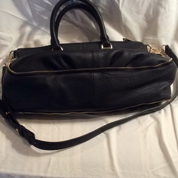 Vince Camuto bag DELETING tonight - Picture 3 of 6